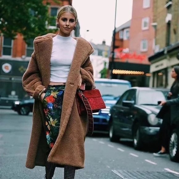 NEVER BEEN WORN “ Teddy Coat” - Picture 4 of 4